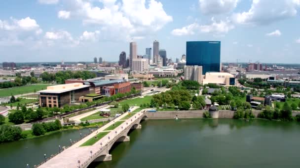 Indianapolis Skyline Witte Rivier — Stockvideo