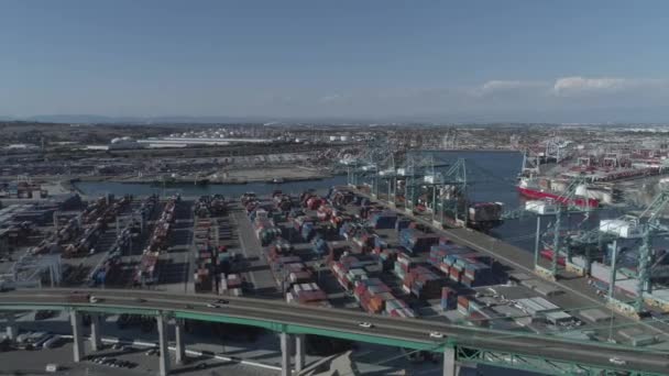 Long Beach Shipping Yard Από Την Aerial Drone — Αρχείο Βίντεο