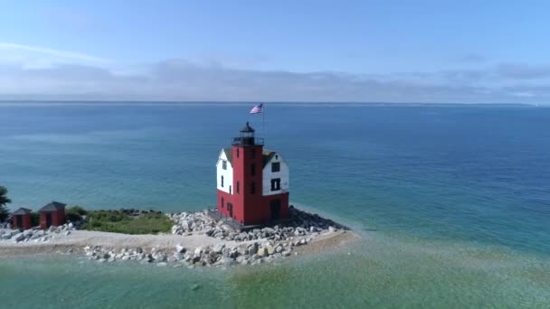 Mackinac Eiland Vuurtoren Drone — Stockvideo