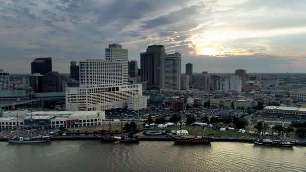 Novo Orleans Por Sol Sobre Skyline Vídeo De Stock