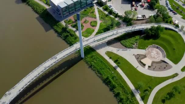 Techo Drone Bob Kerrey Puente Peatonal Omaha Nebraska — Vídeos de Stock