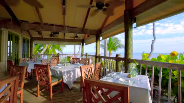 Vídeo Del Patio Del Restaurante Tropical — Vídeos de Stock