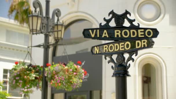 Través Rodeo Rodeo Signo Beverly Hills — Vídeos de Stock