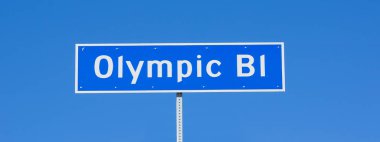 Olimpiyat Blvd işareti