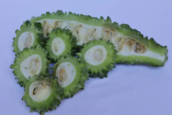 白を基調にしたゴーヤの野菜のみじん切り — ストック写真