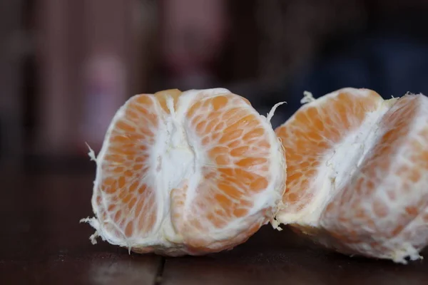 Frische Orangenfrüchte Isoliert Auf Holz Hintergrund — Stockfoto