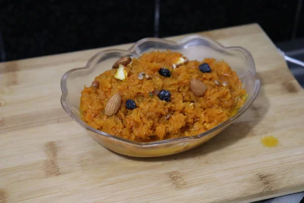 Halwa Zanahoria Orgánica Aislada Sobre Fondo Blanco —  Fotos de Stock