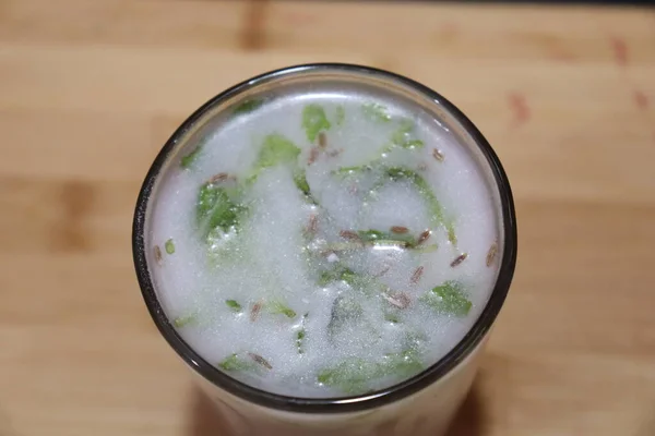 Fress Summer Cooler Delicious Minit Leaves Buttermilk Glass Cup — стокове фото