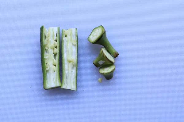 Dedos Jóvenes Frescos Okra Fondo Blanco — Foto de Stock