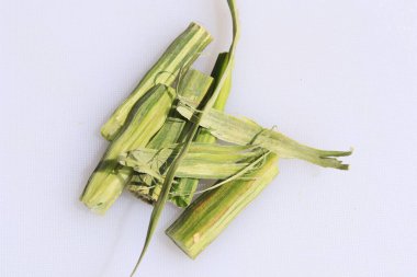 Bateri Çubuğu veya Moringa Oleifera Poss Sebzeleri Beyaz Arkaplanda İzole Edildi