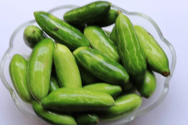 배경에 유기농 Raw Green Coccinia Grandis Ivy Gourd — 스톡 사진