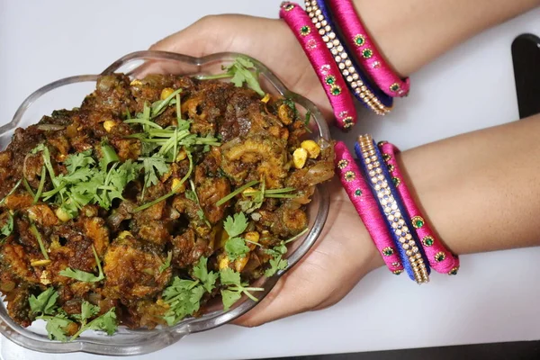 Gehakte Bittere Meloen Groenten Curry Geïsoleerd Witte Achtergrond — Stockfoto