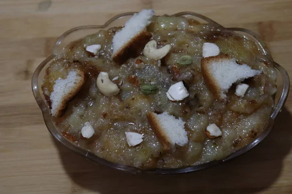 Pão Fatiado Halwa Sobremesa Doce Preparada Com Pão Decorada Com — Fotografia de Stock