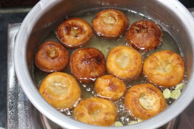 Balushahi ya da Balusahi, Hint geleneksel tatlıları, festival yemekleri