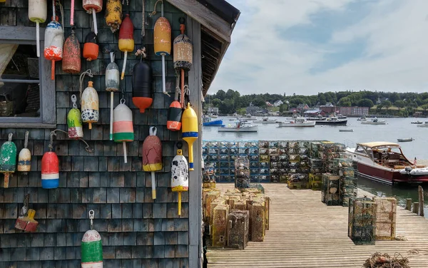 New England Hummer Fishing Dock Markierungsbojen Für Hummerfallen Zieren Die — Stockfoto
