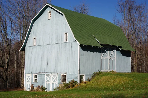 Blue Barn Large Wooden Barn Wears Subtle Shade Blue Autumn — ストック写真