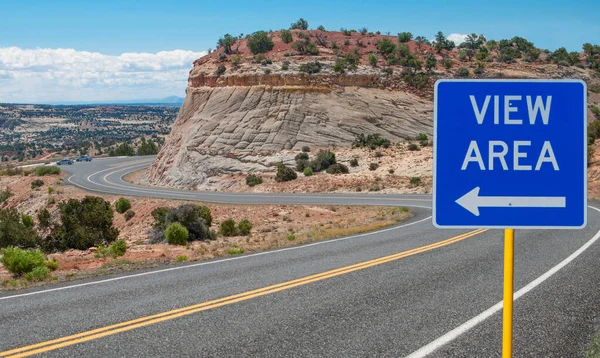 观景区标志 一个标志指示驾车者到犹他州南部一处路边的风景观景区 — 图库照片