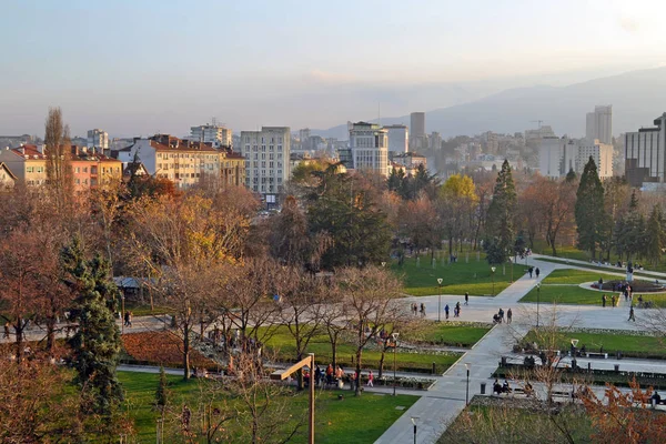 Balcón vista de edificios en el centro de Sofía, Bulgaria . — Foto de Stock