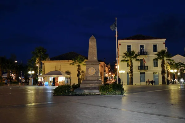 Nafplio Grécia Julho 2017 Plateia Filellinon Praça Filellinon Com Monumento — Fotografia de Stock