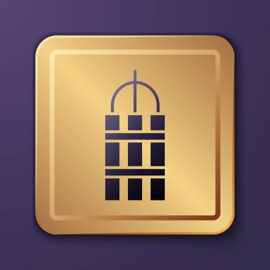 Mor dinamit bomba çubuğu ve mor arka planda izole edilmiş zamanlayıcı ikonu. Saatli bomba - patlama tehlikesi kavramı. Altın kare düğme. Vektör İllüstrasyonu