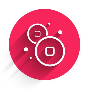 Beyaz Çin Yuan para birimi sembolü uzun gölgeli izole edilmiş. Bozuk para. Bankacılık işareti. Para sembolü. Kırmızı daire düğmesi. Vektör İllüstrasyonu