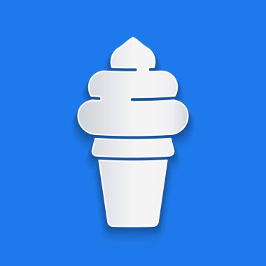 Kağıt kesiği dondurma külahında mavi arka planda izole edilmiş. Güzel sembol. Kağıt sanatı tarzı. Vektör İllüstrasyonu