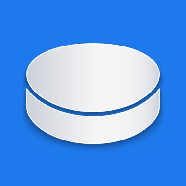 Kağıt kesiği hokey diski simgesi mavi arka planda izole edilmiş. Kağıt sanatı tarzı. Vektör İllüstrasyonu