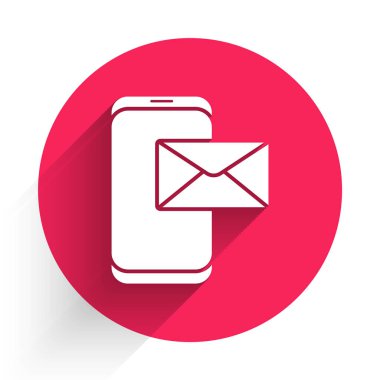 Beyaz Mobil ve zarf, yeni mesaj, uzun gölgeli posta simgesi. E-posta bültenleri, başlıklar, blog yazıları için kullanım. Kırmızı daire düğmesi. Vektör İllüstrasyonu