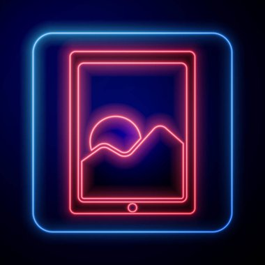 Parlayan neon resim tableti simgesi mavi arkaplanda izole edildi. Vektör İllüstrasyonu