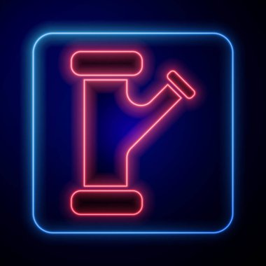 Parlayan neon endüstrisi metalik boru ikonu mavi arka planda izole edildi. Tesisat boru hattının farklı şekillerde parçaları. Vektör İllüstrasyonu