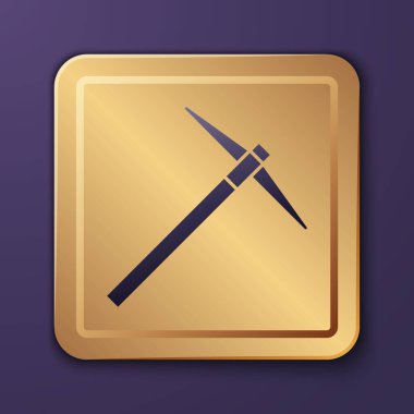 Mor Kazma simgesi mor arkaplanda izole edildi. Altın kare düğme. Vektör İllüstrasyonu