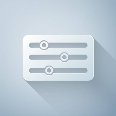 Kağıt kesiği Ses Karıştırıcı simgesi gri arkaplanda izole edildi. DJ ekipman kaydırma düğmeleri. Konsol karıştırılıyor. Kağıt sanatı tarzı. Vektör İllüstrasyonu