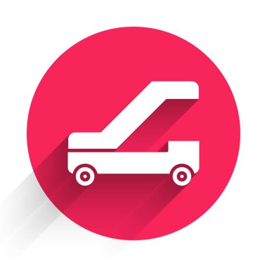 Beyaz Yolcu merdiveni, uzun gölgeli ikona binmek için izole edilmiş. Havaalanı merdiveni yolculuğu. Kırmızı daire düğmesi. Vektör İllüstrasyonu