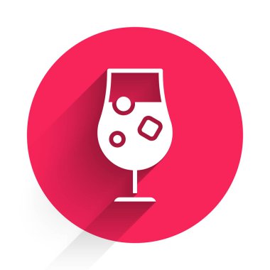 Beyaz kokteyl ve alkol ikonu uzun gölgeli. Kırmızı daire düğmesi. Vektör İllüstrasyonu