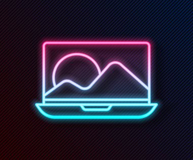 Parlayan neon hattı dizüstü bilgisayar simgesi siyah arkaplanda izole edildi. Boş ekran işaretli bilgisayar defteri. Vektör İllüstrasyonu