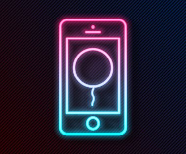 Siyah arkaplanda izole edilmiş doğum günü mesajı simgesiyle parlayan neon hattı cep telefonu. Vektör İllüstrasyonu