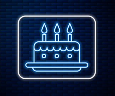 Duvarda izole edilmiş yanan mum simgesiyle parlayan neon hattı pastası. Doğum günün kutlu olsun. Vektör İllüstrasyonu