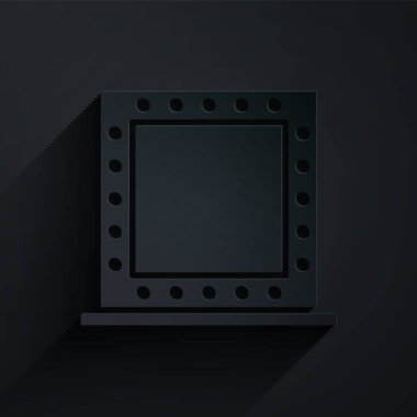 Kağıt kesiği aynası. Siyah arka planda ışık simgesi var. Kağıt sanatı tarzı. Vektör İllüstrasyonu