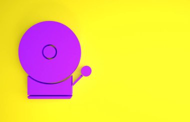 Sarı arkaplanda mor zil simgesi izole edildi. Yangın alarmı. Servis zili, el zili işareti, uyarı sembolü. Minimalizm kavramı. 3d illüstrasyon 3B canlandırma