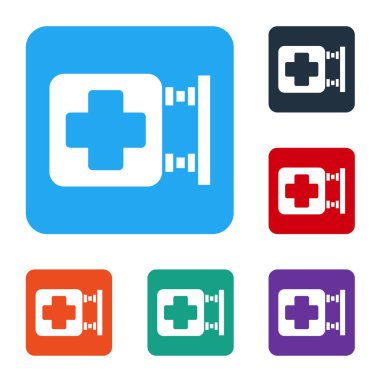 White Hospital tabela simgesi beyaz arka planda izole edildi. Renkli kare düğmelerle simgeleri ayarla. Vektör İllüstrasyonu