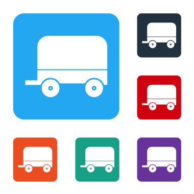 Beyaz arka planda izole edilmiş Beyaz Vahşi Batı araba ikonu. Renkli kare düğmelerle simgeleri ayarla. Vektör İllüstrasyonu