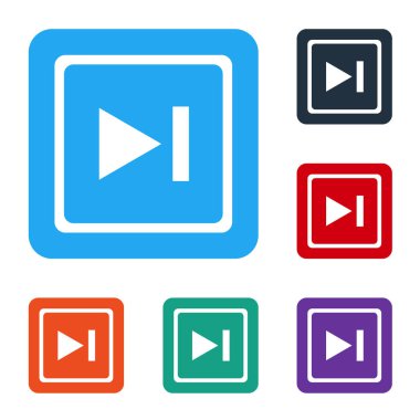 Beyaz arkaplanda Beyaz Hızlı ileri simgesi izole edildi. Renkli kare düğmelerle simgeleri ayarla. Vektör İllüstrasyonu