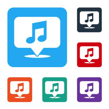 Beyaz arkaplanda izole edilmiş konuşma baloncuğu simgesindeki beyaz müzik notası. Müzik ve ses konsepti. Renkli kare düğmelerle simgeleri ayarla. Vektör İllüstrasyonu