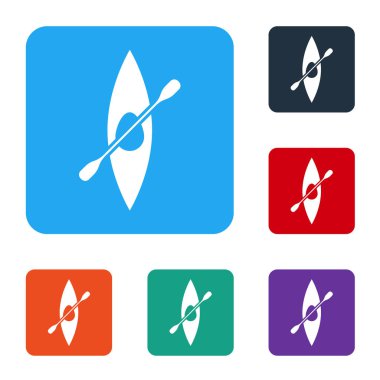 Beyaz arka planda beyaz kano ve kürek ikonu izole edildi. Balıkçılık ve turizm için kano. Açık hava aktiviteleri. Renkli kare düğmelerle simgeleri ayarla. Vektör İllüstrasyonu