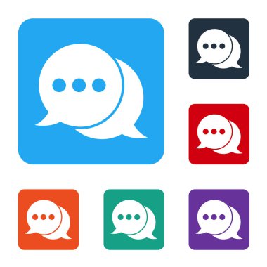 Beyaz Konuşma baloncuk sohbet simgesi beyaz arkaplanda izole. İleti simgesi. İletişim ya da yorum sohbet sembolü. Renkli kare düğmelerle simgeleri ayarla. Vektör İllüstrasyonu