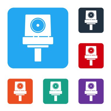 Beyaz sprey, beyaz arkaplanda izole edilmiş başlık simgesini temizleyebilir. Renkli kare düğmelerle simgeleri ayarla. Vektör İllüstrasyonu