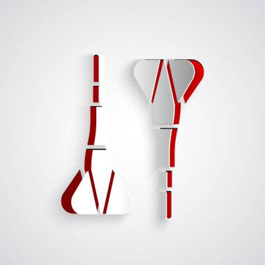 Kağıt kesiği Dart ok simgesi gri arkaplanda izole edildi. Kağıt sanatı tarzı. Vektör İllüstrasyonu