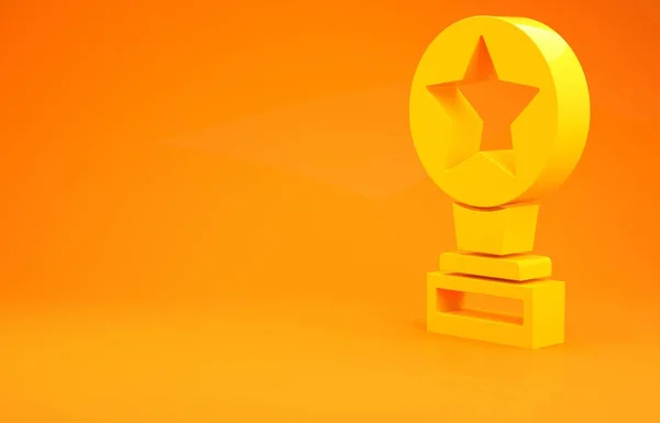 Sárga Film trófea ikon elszigetelt narancs alapon. Oscar-díjas ikon. Filmek és mozi szimbólum. Minimalizmus koncepció. 3d illusztráció 3d render — Stock Fotó