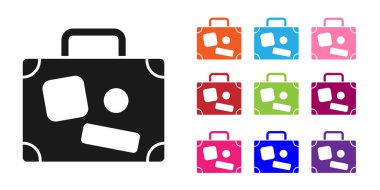 Seyahat simgesi için siyah bavul beyaz arkaplanda izole edildi. Seyahat bagaj tabelası. Seyahat bagaj ikonu. Simgeleri renklendirin. Vektör İllüstrasyonu