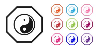 Siyah Yin Yang beyaz arka planda izole edilmiş uyum ve denge simgesi sembolü. Simgeleri renklendirin. Vektör İllüstrasyonu